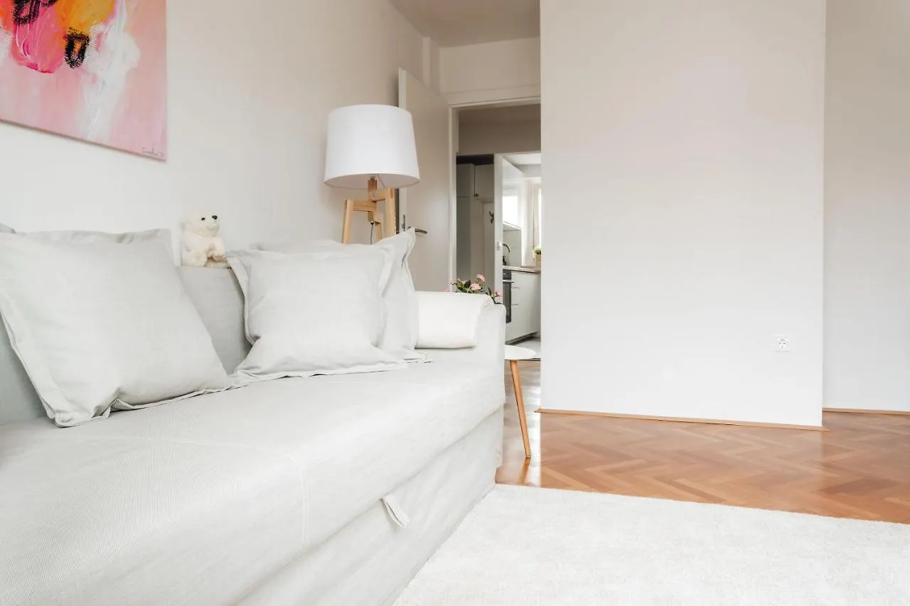 White Apartment - Free Parking Laibach